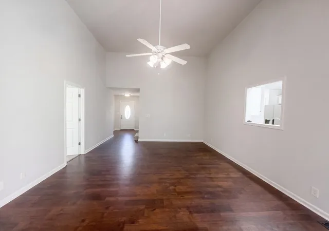 Photo 3 of Single family home for sale at 3148 Brook Hl Dr, Clarksville, TN 37042 | MLS# 3544409 | Listing updated on 2026-09-17