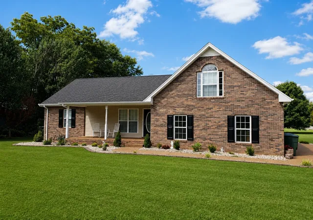 Photo 1 of Single family home for sale at 115 Oak Hl Dr, Portland, TN 37148 | MLS# 3547161 | Listing updated on 2026-09-20