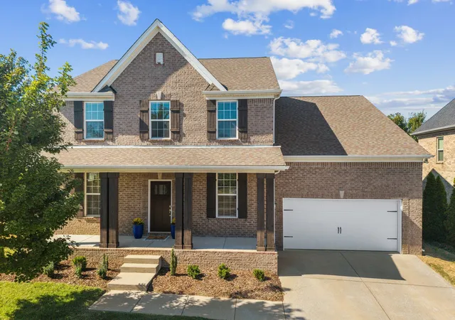 Photo 1 of Single family home for sale at 2013 Devonwood Ln, Thompsons Station, TN 37179 | MLS# 3604060 | Listing updated on 2026-10-09