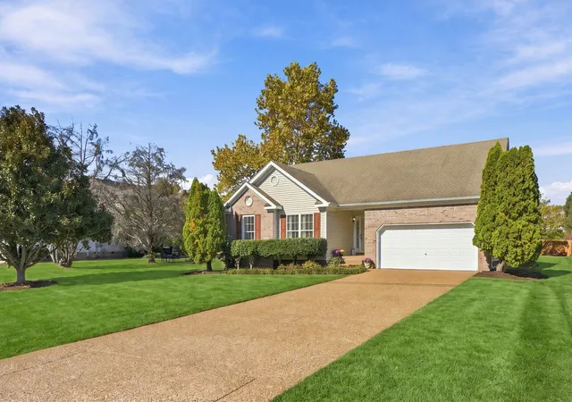 Photo 1 of Single family home for sale at 2942 Mercer Ln, Thompsons Station, TN 37179 | MLS# 3547710 | Listing updated on 2026-10-29