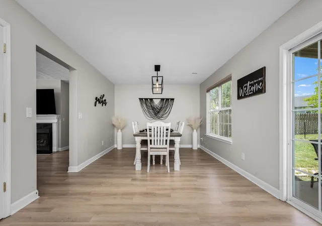 Photo 4 of Single family home for sale at 1010 Lowrey Pl, Spring Hill, TN 37174 | MLS# 3546562 | Listing updated on 2026-10-08
