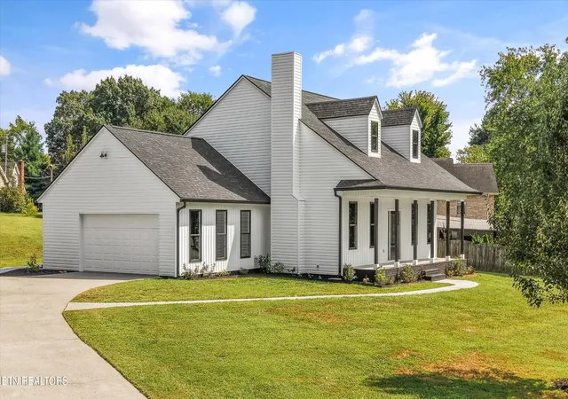 Photo 3 of Sale Pending at 441 Dairy Ln, Lenoir City, TN 37772 | MLS# 3544489 | Listing updated on 2026-09-30