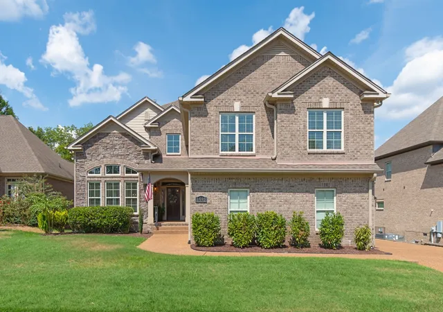 Photo 3 of Single family home for sale at 1592 Eden Rose Pl, Nolensville, TN 37135 | MLS# 3545626 | Listing updated on 2026-10-07