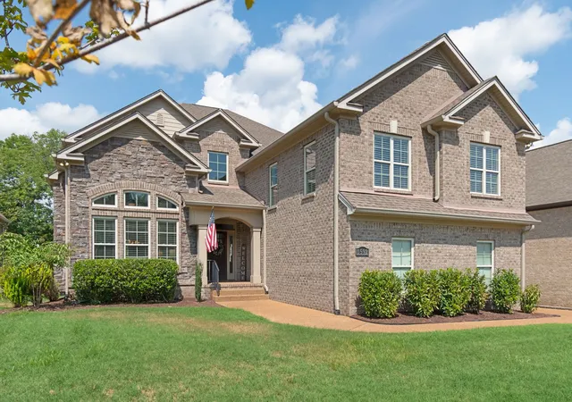 Photo 3 of Single family home for sale at 1592 Eden Rose Pl, Nolensville, TN 37135 | MLS# 3545626 | Listing updated on 2026-10-07