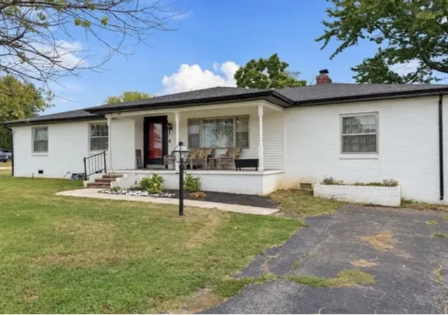 Single family home for sale at 1501 Orndorff Ml St, Russellville, KY 42276 | MLS# 3619305