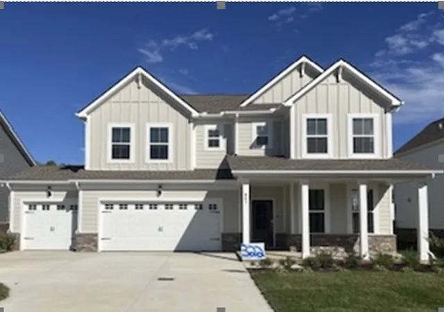 Photo 2 of Single family home for sale at 951 Laurel Dr, Clarksville, TN 37043 | MLS# 3544788 | Listing updated on 2026-10-08