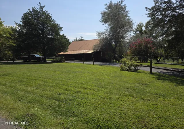 Photo 3 of Single family home for sale at 2875 E Walnut Grv Rd, Sevierville, TN 37876 | MLS# 3544813 | Listing updated on 2026-09-15