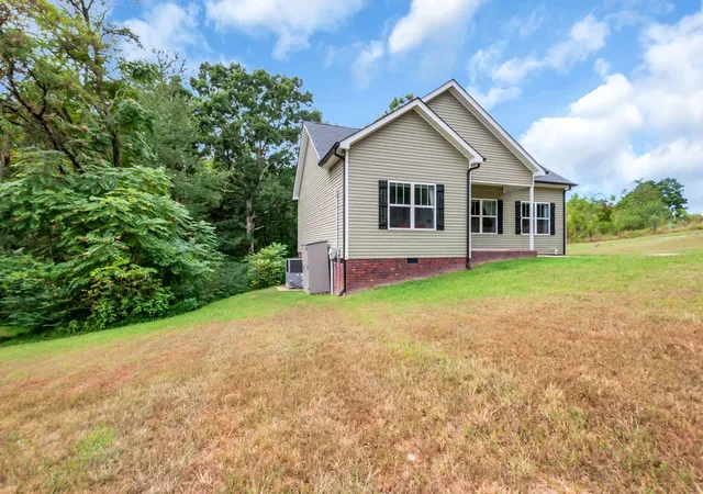 Photo 1 of Single family home for sale at 1505 Bakers Work Rd, Burns, TN 37029 | MLS# 3545983 | Listing updated on 2026-10-09