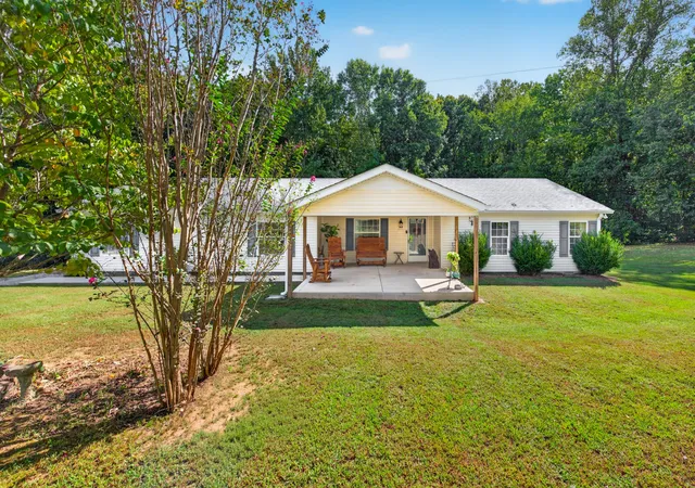 Photo 3 of Manufactured home for sale at 1251 Porter Morris Rd, Chapmansboro, TN 37035 | MLS# 3544941 | Listing updated on 2026-09-25