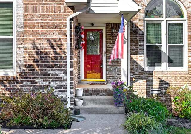 Photo 4 of Single family home for sale at 1110 Rosebrook Dr, Clarksville, TN 37042 | MLS# 3602965 | Listing updated on 2026-10-06