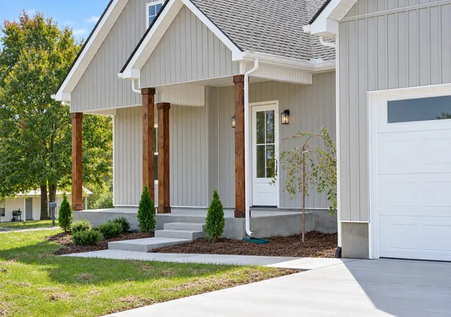 Photo 3 of Single family home for sale at 2864 Smoot Rd, Morrison, TN 37357 | MLS# 3620244 | Listing updated on 2026-10-14