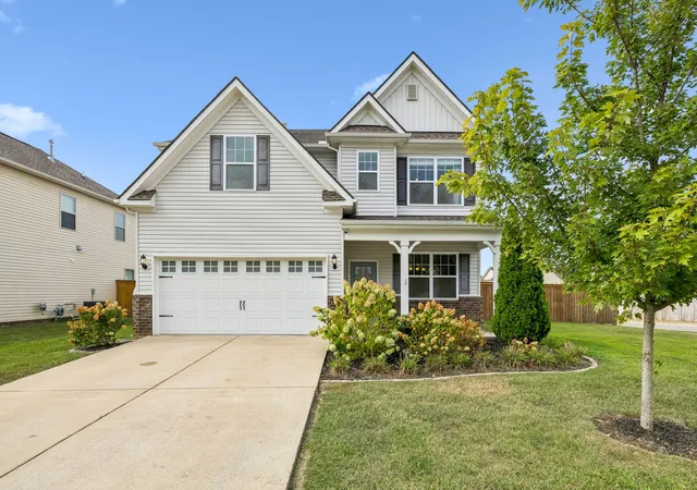 Photo 1 of Single family home for sale at 1045 Keeneland Dr, Spring Hill, TN 37174 | MLS# 3547119 | Listing updated on 2026-09-13