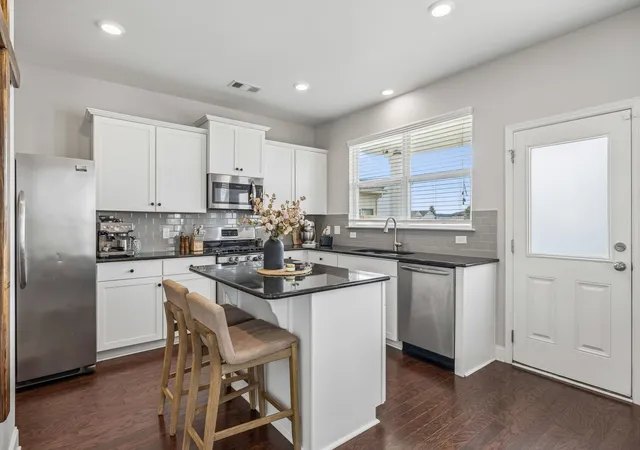 Photo 2 of Single family home for sale at 1045 Keeneland Dr, Spring Hill, TN 37174 | MLS# 3547119 | Listing updated on 2026-09-13