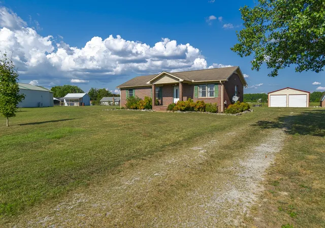 Photo 3 of Single family home for sale at 25 Mandy Ln, Fayetteville, TN 37334 | MLS# 3547905 | Listing updated on 2026-09-23