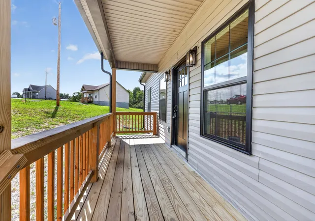 Photo 2 of Single family home for sale at 171 Coley Ct, Lafayette, TN 37083 | MLS# 3546197 | Listing updated on 2026-09-13