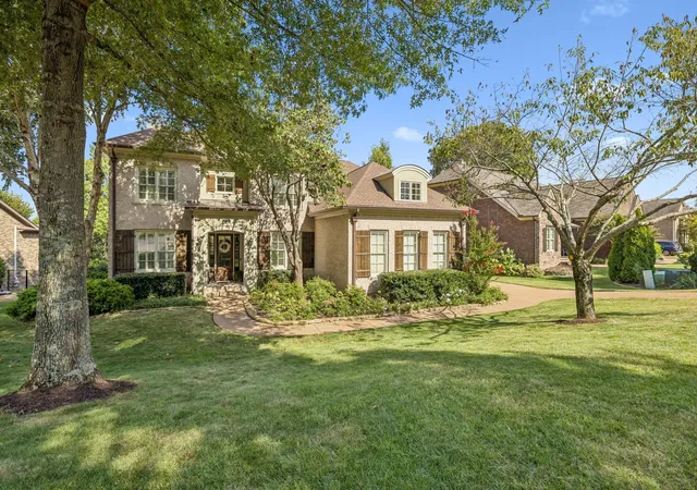 Photo 2 of Single family home for sale at 190 Azalea Ln, Franklin, TN 37064 | MLS# 3546281 | Listing updated on 2026-09-15