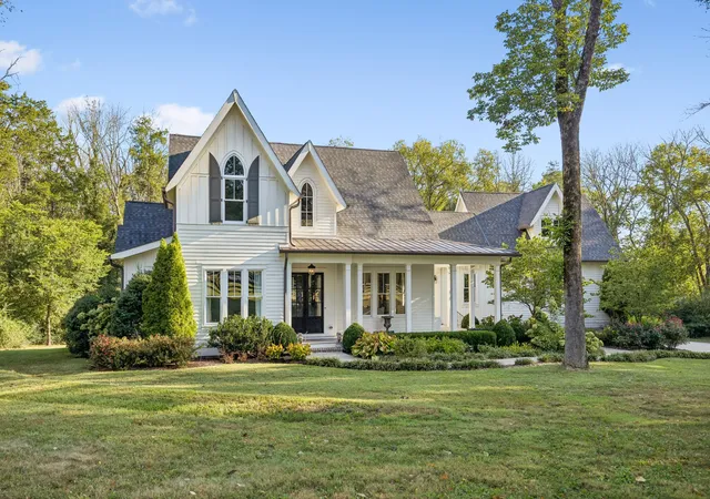 Photo 1 of Sale Pending at 3390 Southall Rd, Franklin, TN 37064 | MLS# 3547105 | Listing updated on 2026-10-04