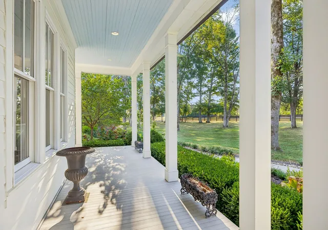 Photo 2 of Sale Pending at 3390 Southall Rd, Franklin, TN 37064 | MLS# 3547105 | Listing updated on 2026-10-04