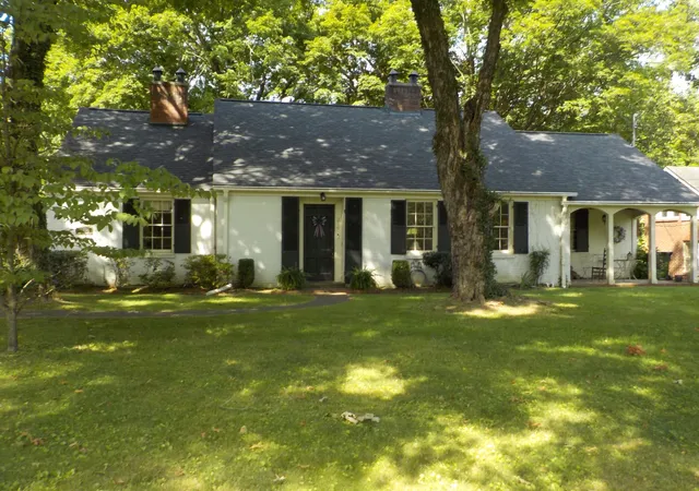 Photo 1 of Single family home for sale at 216 N Hume Ave, Gallatin, TN 37066 | MLS# 3546464 | Listing updated on 2026-09-23