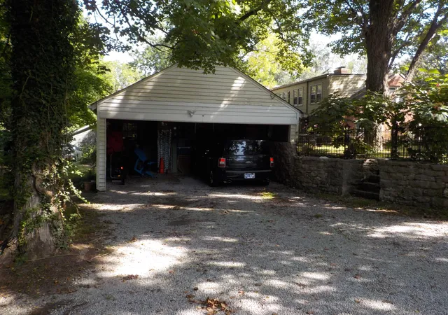 Photo 3 of Single family home for sale at 216 N Hume Ave, Gallatin, TN 37066 | MLS# 3546464 | Listing updated on 2026-09-23