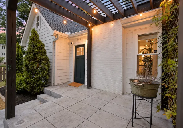 Photo 3 of Single family home for sale at 909 Mcclurkan Ave, Nashville, TN 37206 | MLS# 3598352 | Listing updated on 2026-10-01