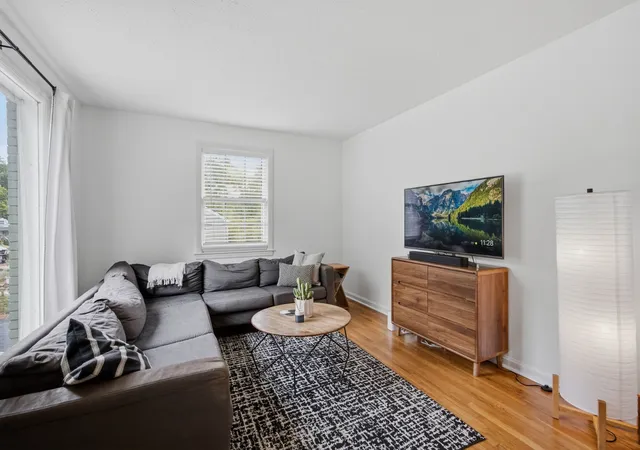 Photo 4 of Single family home for sale at 335 Tamworth Dr, Nashville, TN 37214 | MLS# 3598165 | Listing updated on 2026-10-05