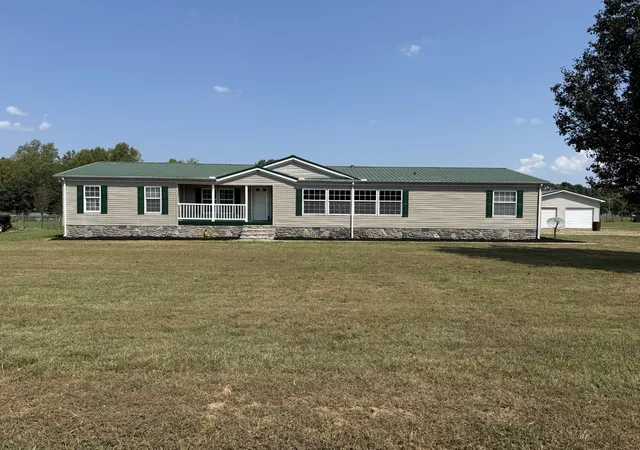 Manufactured home for sale at 935 Pointe Ln, Lafayette, TN 37083 | MLS# 3545111