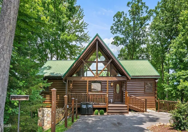 Photo 1 of Single family home for sale at 2117 E View Dr, Sevierville, TN 37876 | MLS# 3591877 | Listing updated on 2026-10-07
