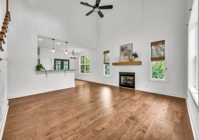 Photo 3 of Single family home for sale at 2880 Scenic Dr, Clarksville, TN 37043 | MLS# 3601300 | Listing updated on 2026-09-25
