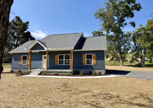 Photo 2 of Single family home for sale at 1750 Old Gallatin Rd, Portland, TN 37148 | MLS# 3545135 | Listing updated on 2026-10-03