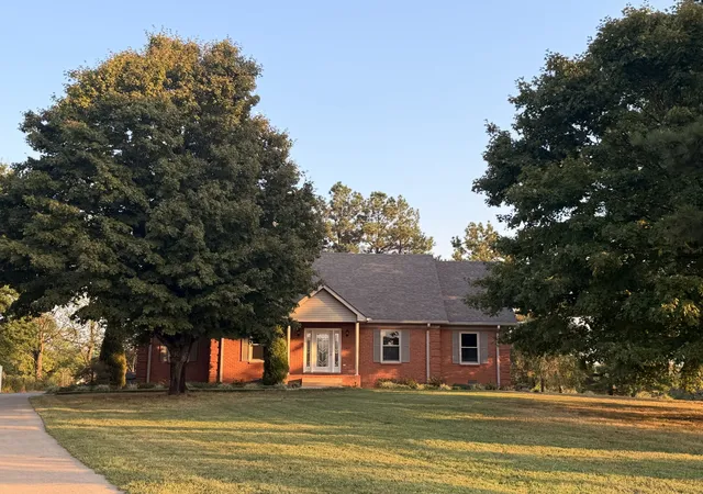 Photo 3 of Single family home for sale at 300a Governor Hall Rd, Castalian Springs, TN 37031 | MLS# 3597639 | Listing updated on 2026-09-25