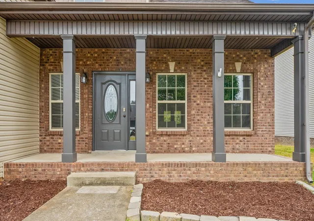 Photo 3 of Single family home for sale at 1761 Apache Way, Clarksville, TN 37042 | MLS# 3612070 | Listing updated on 2026-10-07
