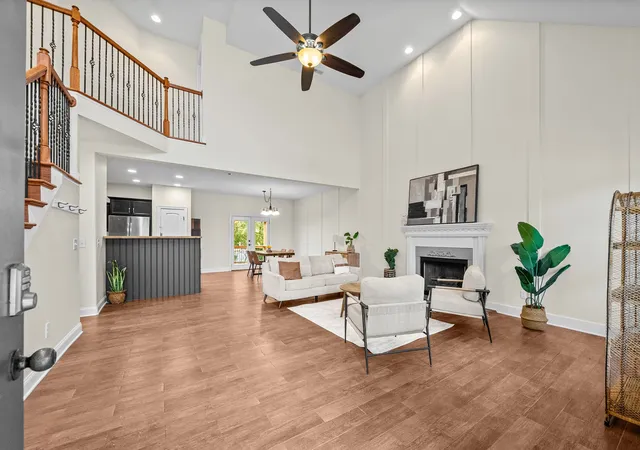 Photo 3 of Single family home for sale at 1761 Apache Way, Clarksville, TN 37042 | MLS# 3612070 | Listing updated on 2026-10-07