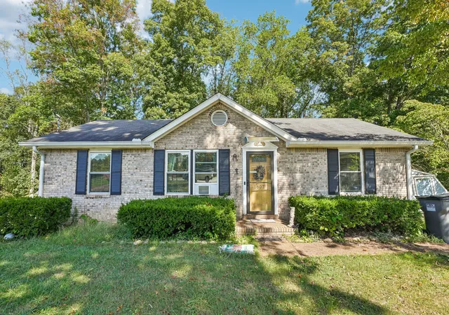 Photo 1 of Single family home for sale at 1807 Winding Way Dr, White House, TN 37188 | MLS# 3546811 | Listing updated on 2026-10-03