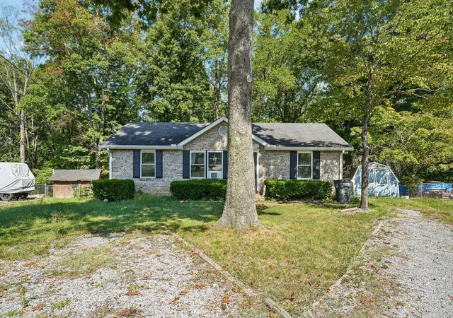 Photo 3 of Single family home for sale at 1807 Winding Way Dr, White House, TN 37188 | MLS# 3546811 | Listing updated on 2026-10-03