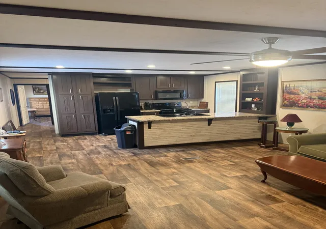 Photo 3 of Manufactured home for sale at 375 Jones Holw Rd, Mc Minnville, TN 37110 | MLS# 3545620 | Listing updated on 2026-09-16