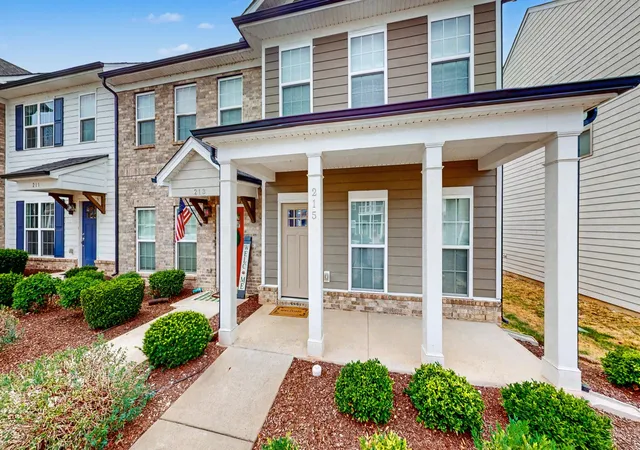 Photo 2 of Townhouse for sale at 215 Mansfield Dr, Gallatin, TN 37066 | MLS# 3598218 | Listing updated on 2026-09-26
