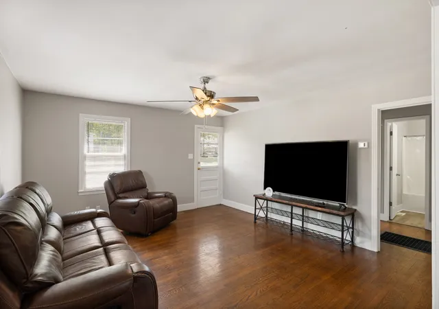 Photo 4 of Single family home for sale at 626 Cedar St, Lewisburg, TN 37091 | MLS# 3599398 | Listing updated on 2026-09-25