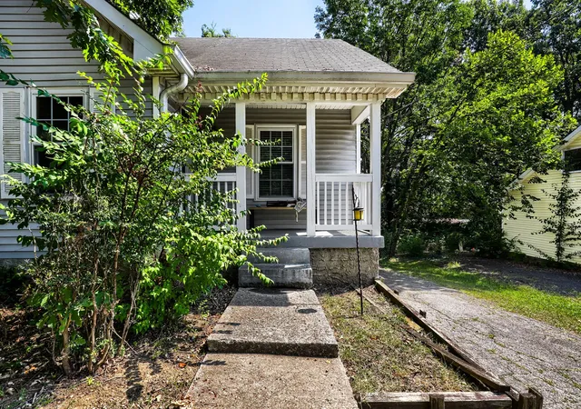 Photo 3 of Single family home for sale at 112 Cedarmont Cir, Nashville, TN 37211 | MLS# 3547901 | Listing updated on 2026-09-16