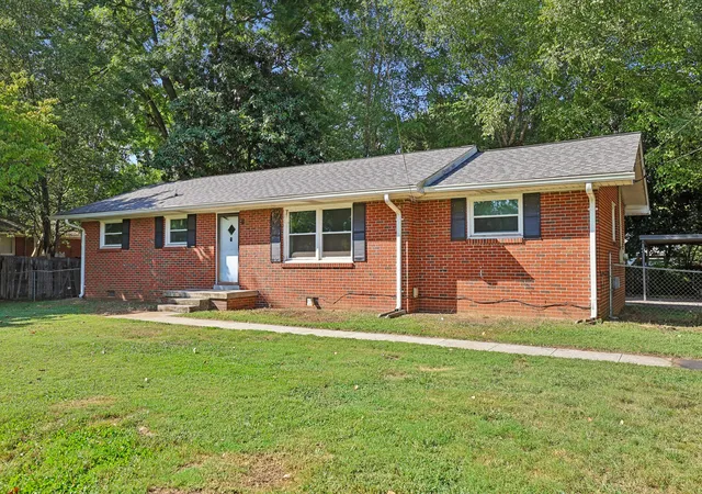 Photo 3 of Single family home for sale at 1903 Fowler St, Murfreesboro, TN 37130 | MLS# 3592314 | Listing updated on 2026-09-18