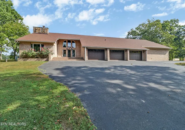 Single family home for sale at 683 Wild Plum Dr, Crossville, TN 38555 | MLS# 3545480