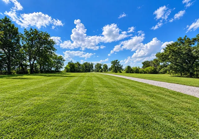 Photo 3 of Single family home for sale at 418 Creekmore Rd, Cottontown, TN 37048 | MLS# 3547703 | Listing updated on 2026-09-13