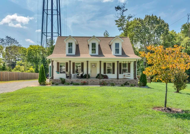 Photo 2 of Single family home for sale at 212 West S St, Greenbrier, TN 37073 | MLS# 3598443 | Listing updated on 2026-09-28