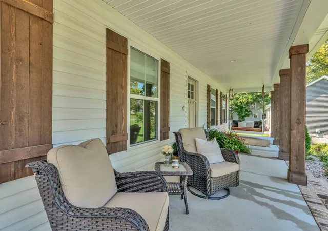 Photo 3 of Single family home for sale at 212 West S St, Greenbrier, TN 37073 | MLS# 3598443 | Listing updated on 2026-09-28