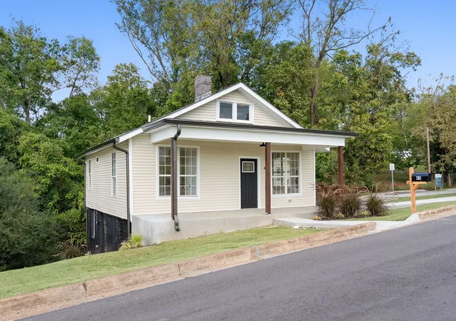 Photo 3 of Single family home for sale at 45 Lawn St, Clarksville, TN 37040 | MLS# 3545537 | Listing updated on 2026-10-07