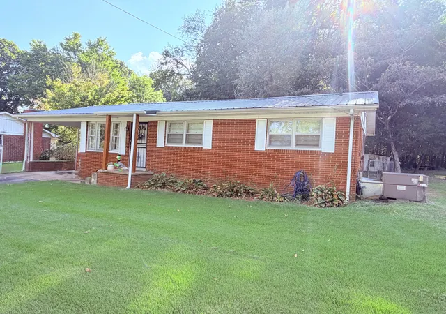 Photo 1 of Single family home for sale at 125 Forney Rd, Huntingdon, TN 38344 | MLS# 3545538 | Listing updated on 2026-10-07