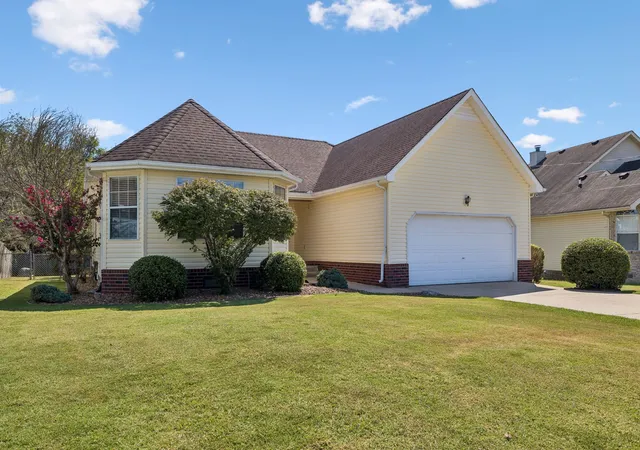 Photo 2 of Sale Pending at 241 Heritage Cir E, La Vergne, TN 37086 | MLS# 3547972 | Listing updated on 2026-09-16