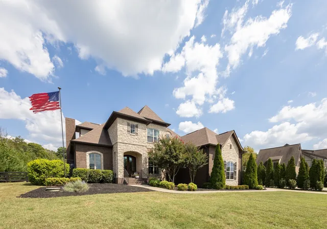 Photo 2 of Single family home for sale at 4608 Nadine Ln, Franklin, TN 37064 | MLS# 3594580 | Listing updated on 2026-10-26