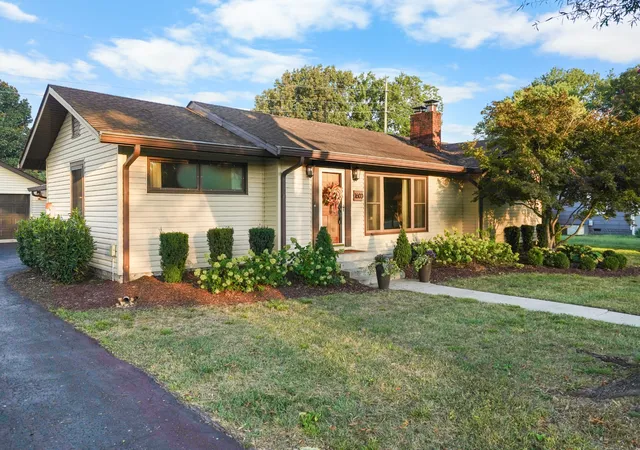 Single family home for sale at 1603 Hilldale Dr, Murfreesboro, TN 37129 | MLS# 3545598