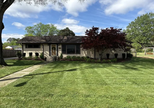 Photo 3 of Single family home for sale at 1603 Hilldale Dr, Murfreesboro, TN 37129 | MLS# 3545598 | Listing updated on 2026-09-21